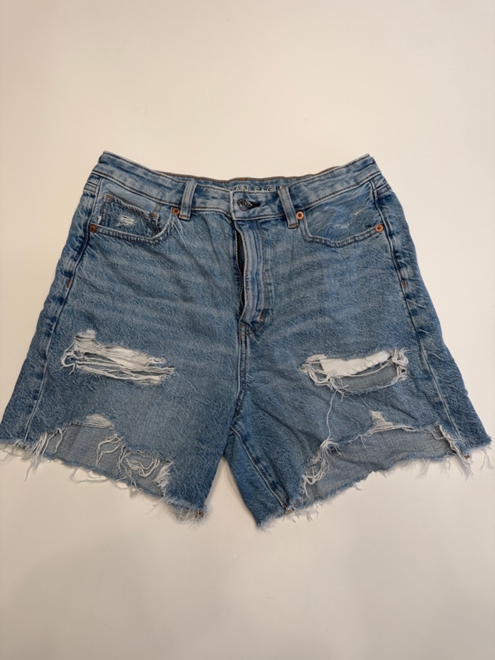 American Eagle High-Rise Distressed Denim Women’s Shorts - Blue US6